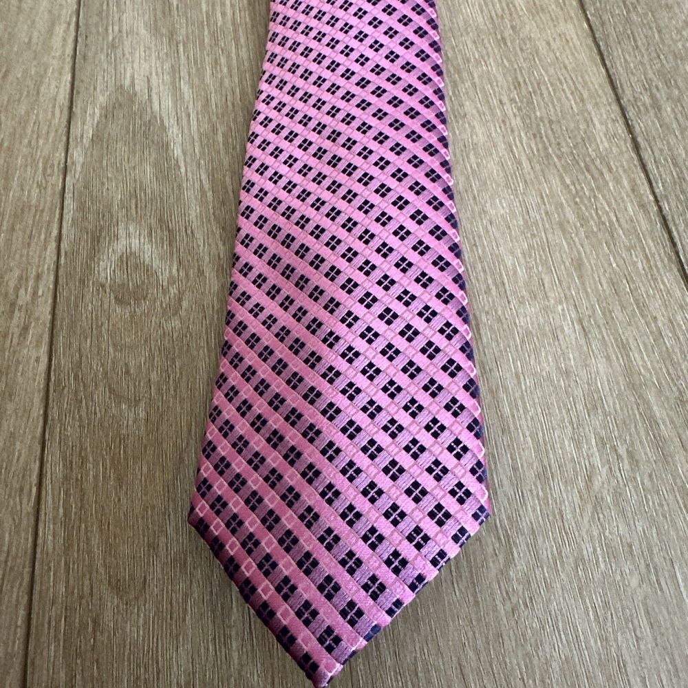 Isaac Mizrahi New York Pink Black Tie NEW 100% Polyester
